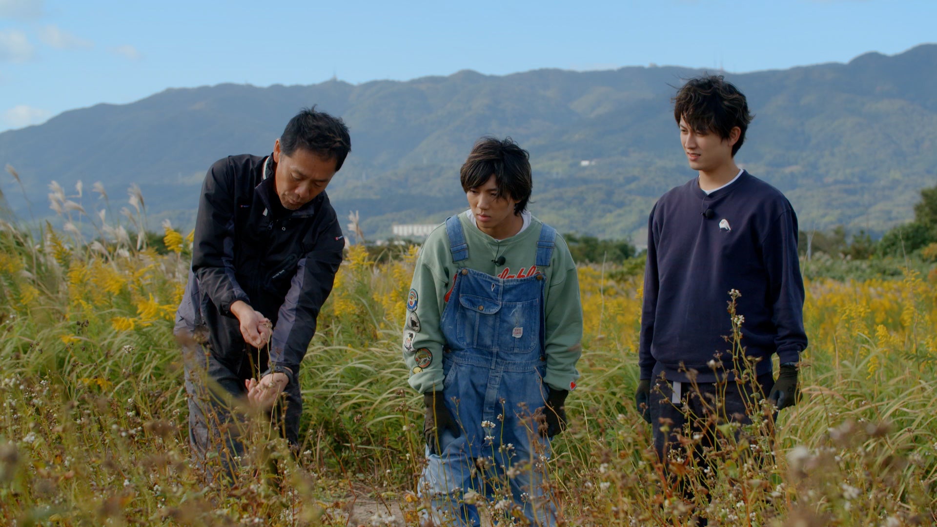 中央）安井・右）萩谷