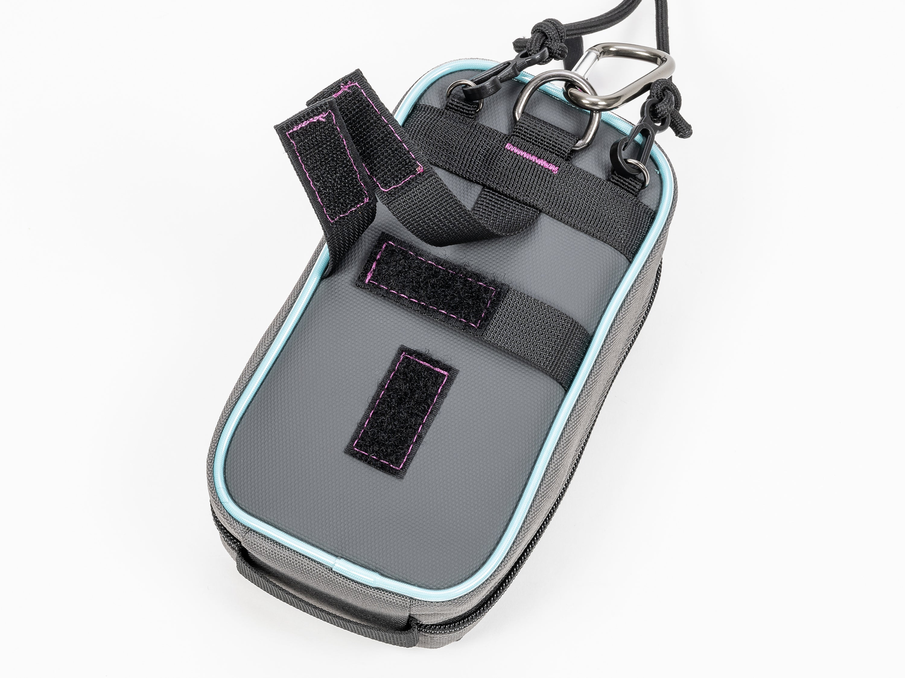 アウリン、「初音ミク」デザインのバックパックやショルダーポーチなど