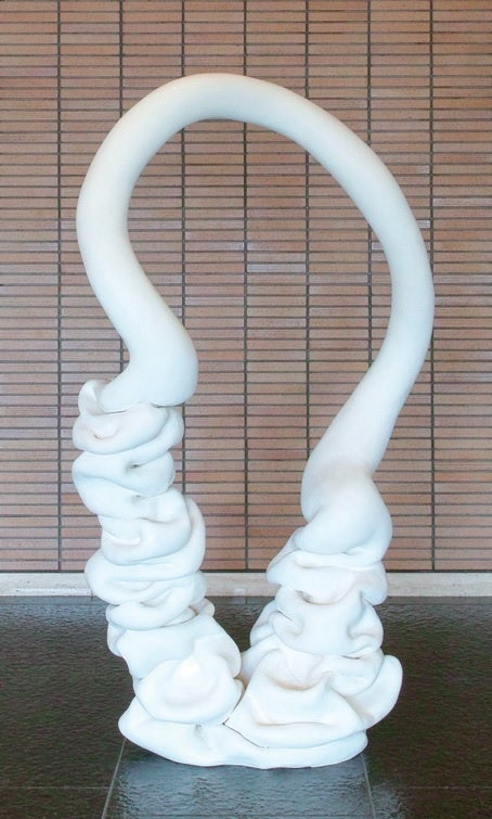 横田典子 《ツチ・ビト―輪―》 2021年 撮影／横山将基