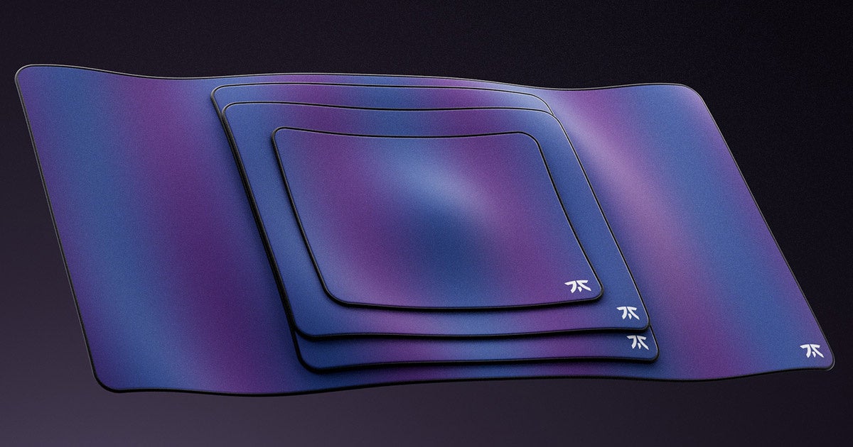 「JET」シリーズ発表!Fnatic Gear社製のゲーミングマウスパッドは滑りが良く、ホログラフィックサーフェスが特徴。サイズも豊富で、5月26日から発売開始。 「JET」シリーズ発表!Fnatic Gear社製のゲーミングマウスパッドは滑りが良く、ホログラフィックサーフェスが特徴。サイズも豊富で、5月26日から発売開始。