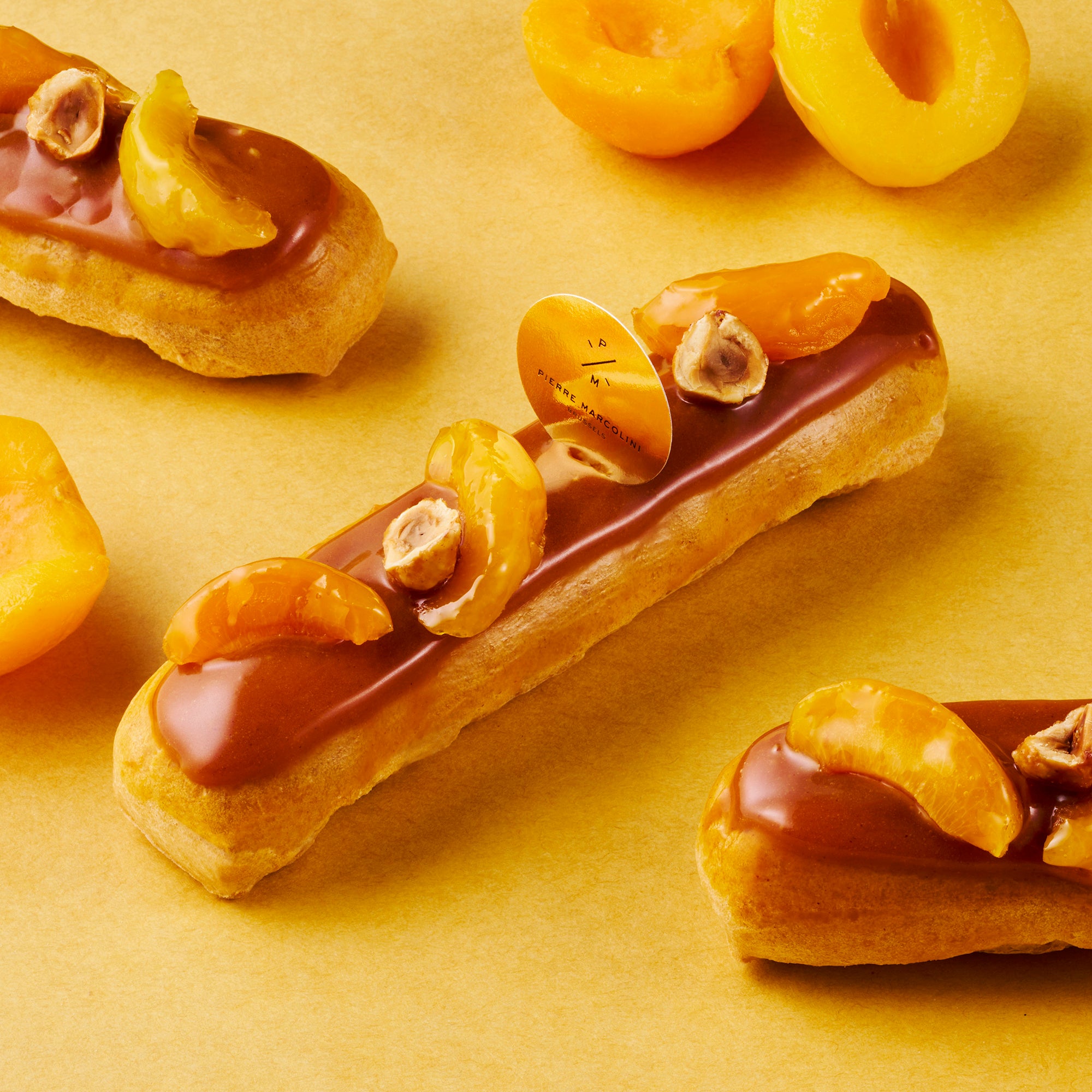 エクレア ヘーゼルナッツ プラリネ＆アプリコット