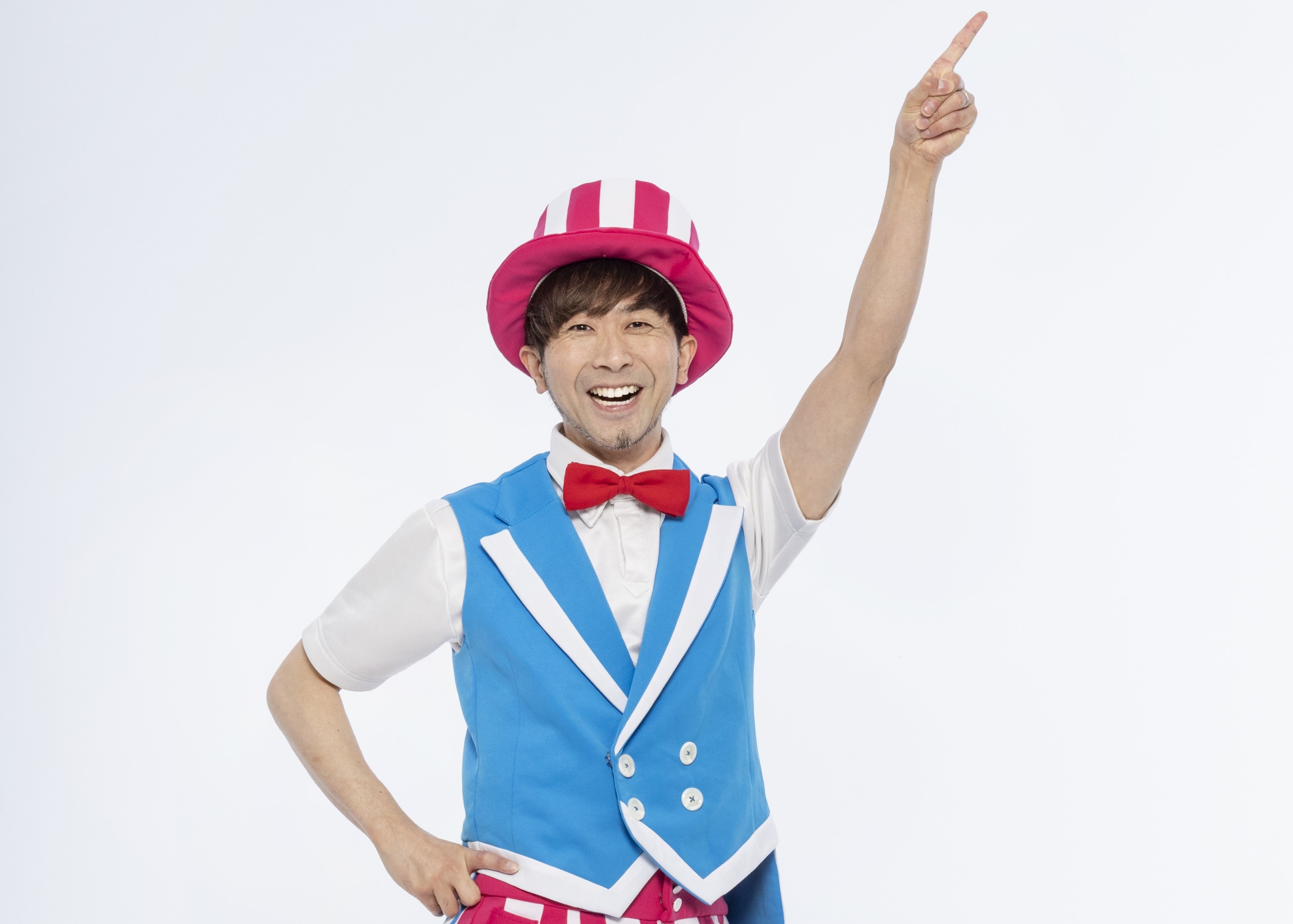 あそび歌作家の鈴木翼氏が愛媛県出身のショートショート作家・田丸雅智