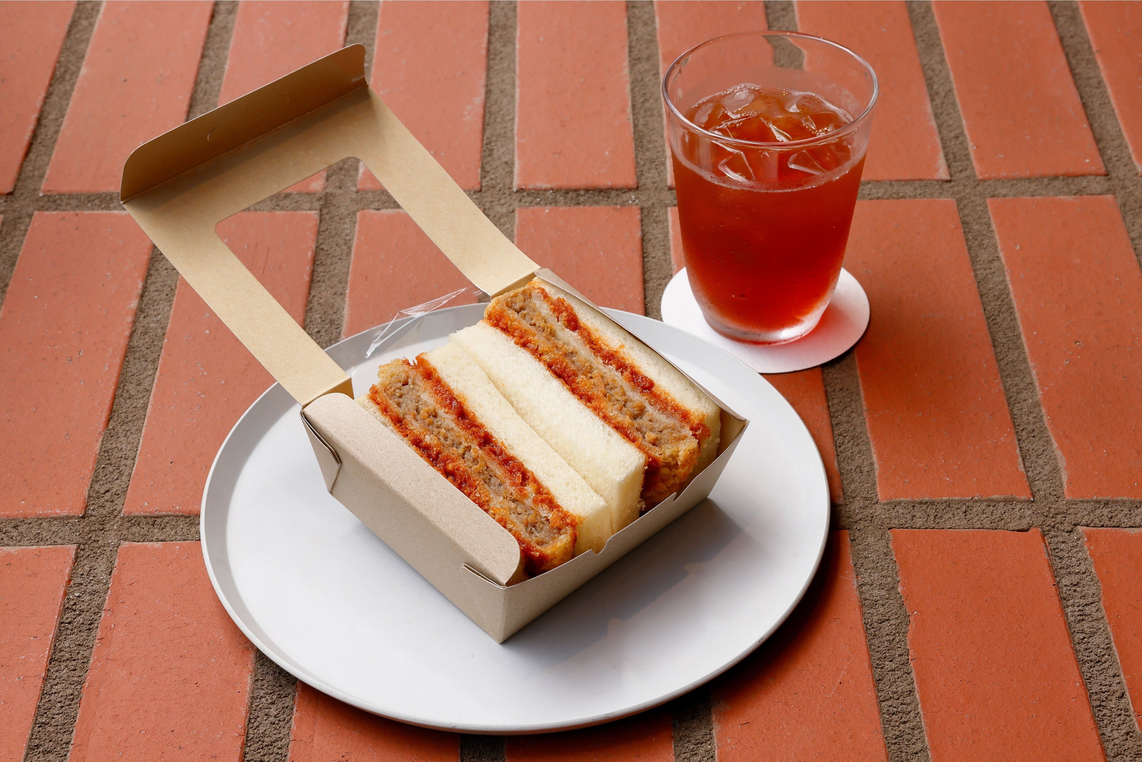 「南葛サンド」（2022年７月、カフェ・マルガパーネでの試食会にて撮影）