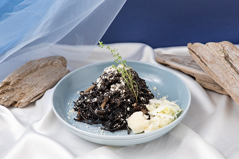 チャコールトマトパスタ