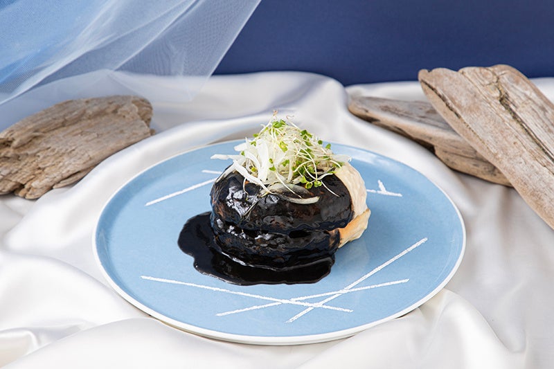 チキンサンド〜 ホワイトチーズソース＆グレイビーソース添え 〜