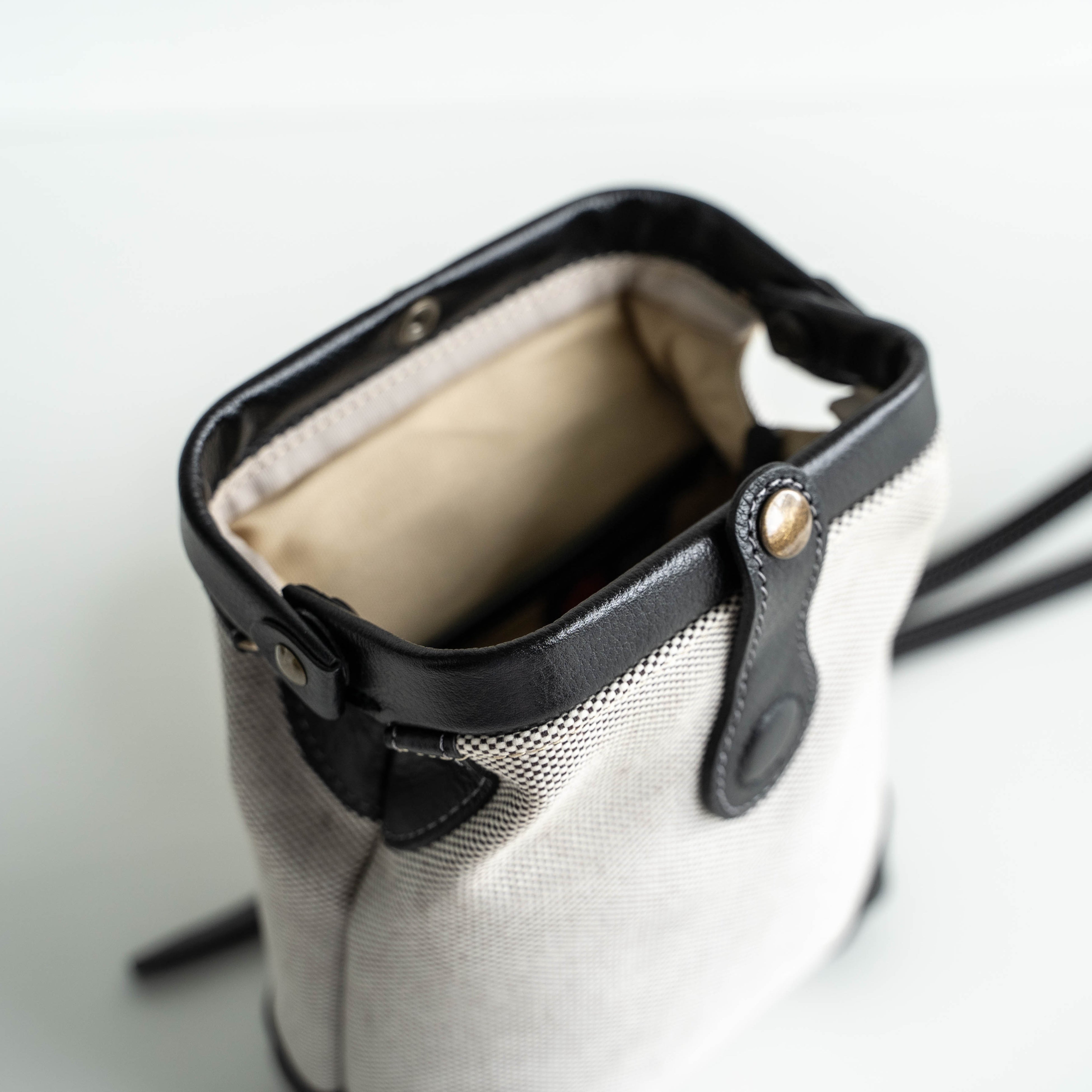 バッグ Atelier nuu ファクトリーバッグブランド Atelier nuu が廃漁網などを再生