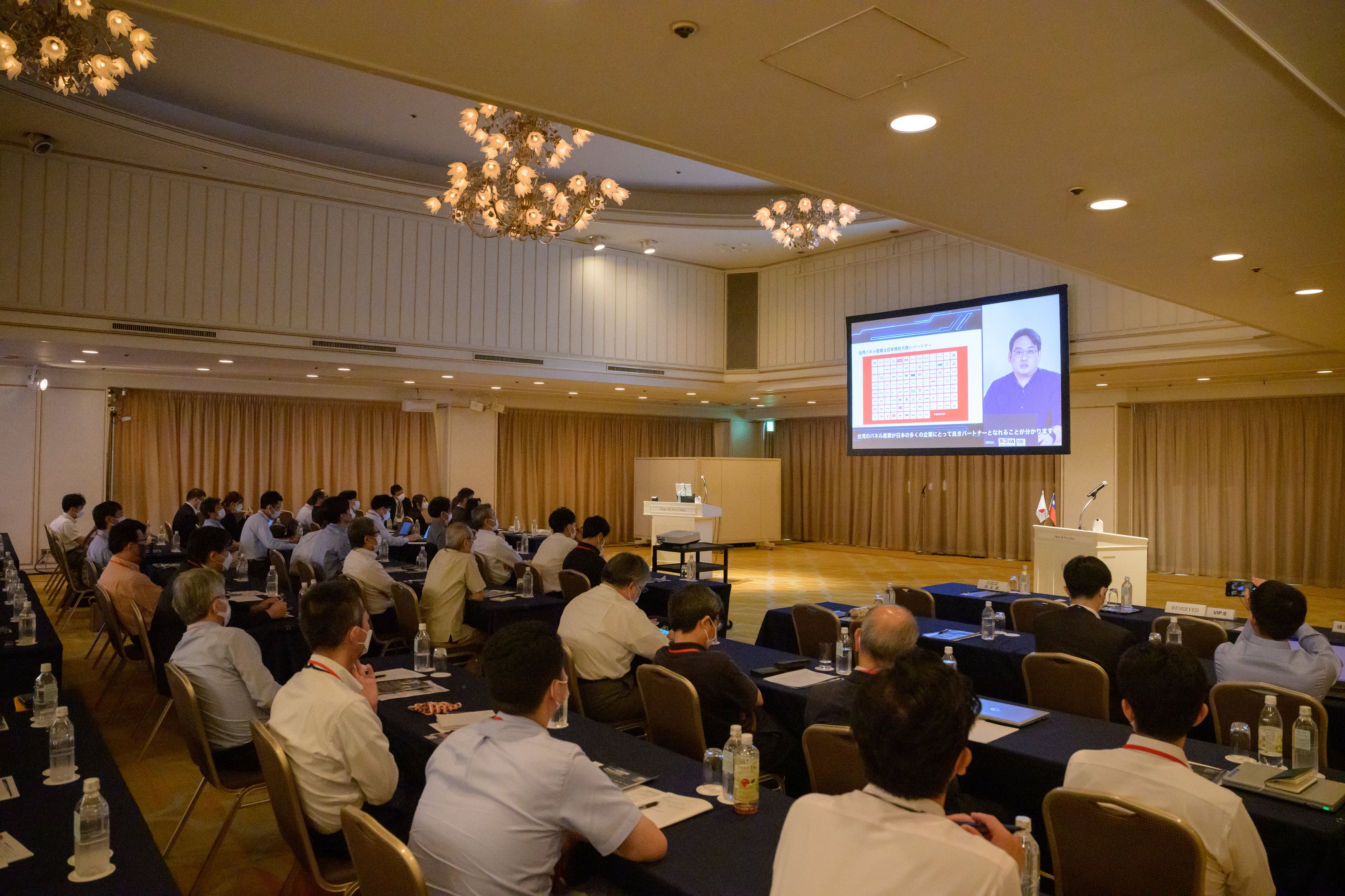 スマートディスプレイ産業連盟 (SDIA) 　マネージャー　王 逸平