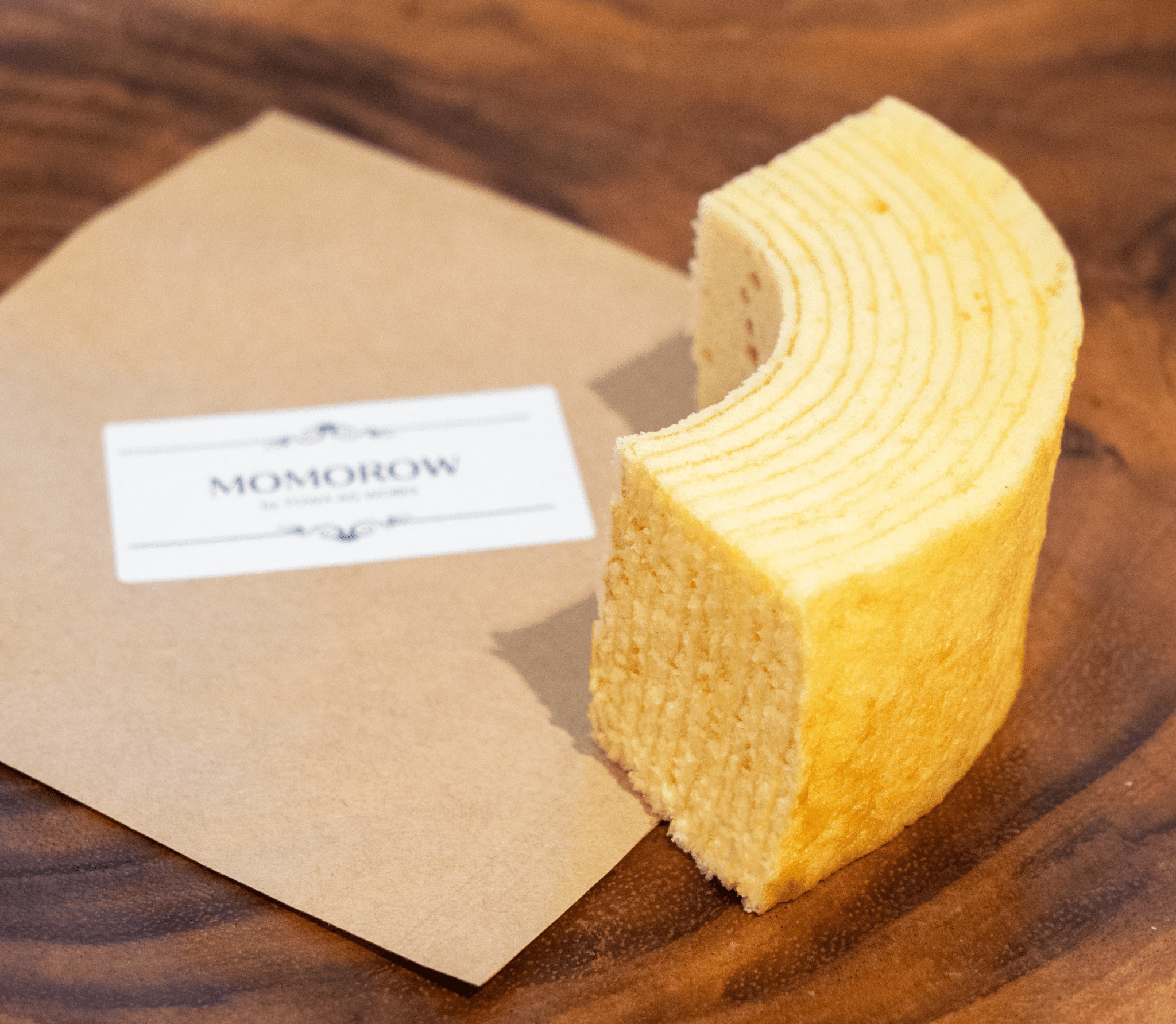 THEOバウムクーヘン4分の1カット　350円（税込）