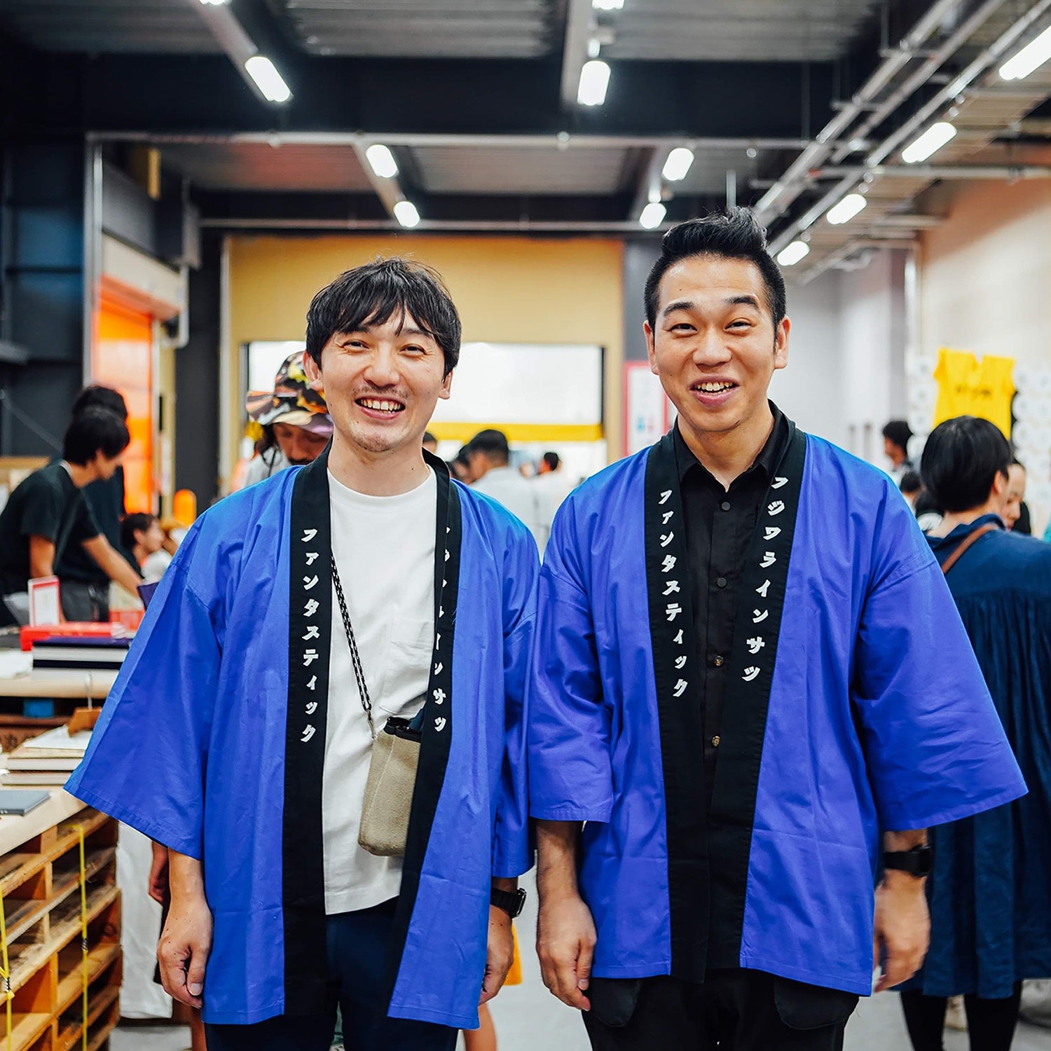 左：藤原隆充 専務（兄）右：藤原章次 東京支店営業（弟） 