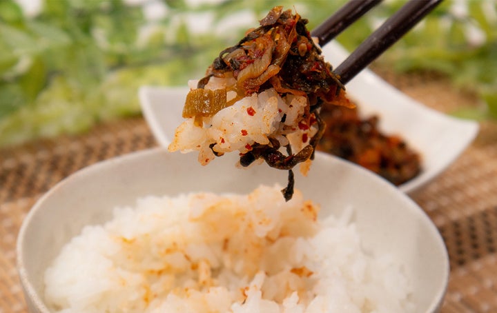 モノマネ料理YouTuber「とっくん」のオリジナルご飯のお供『辛子高菜』が販売開始! モノマネ料理YouTuber「とっくん」のオリジナルご飯のお供『辛子高菜』が販売開始!