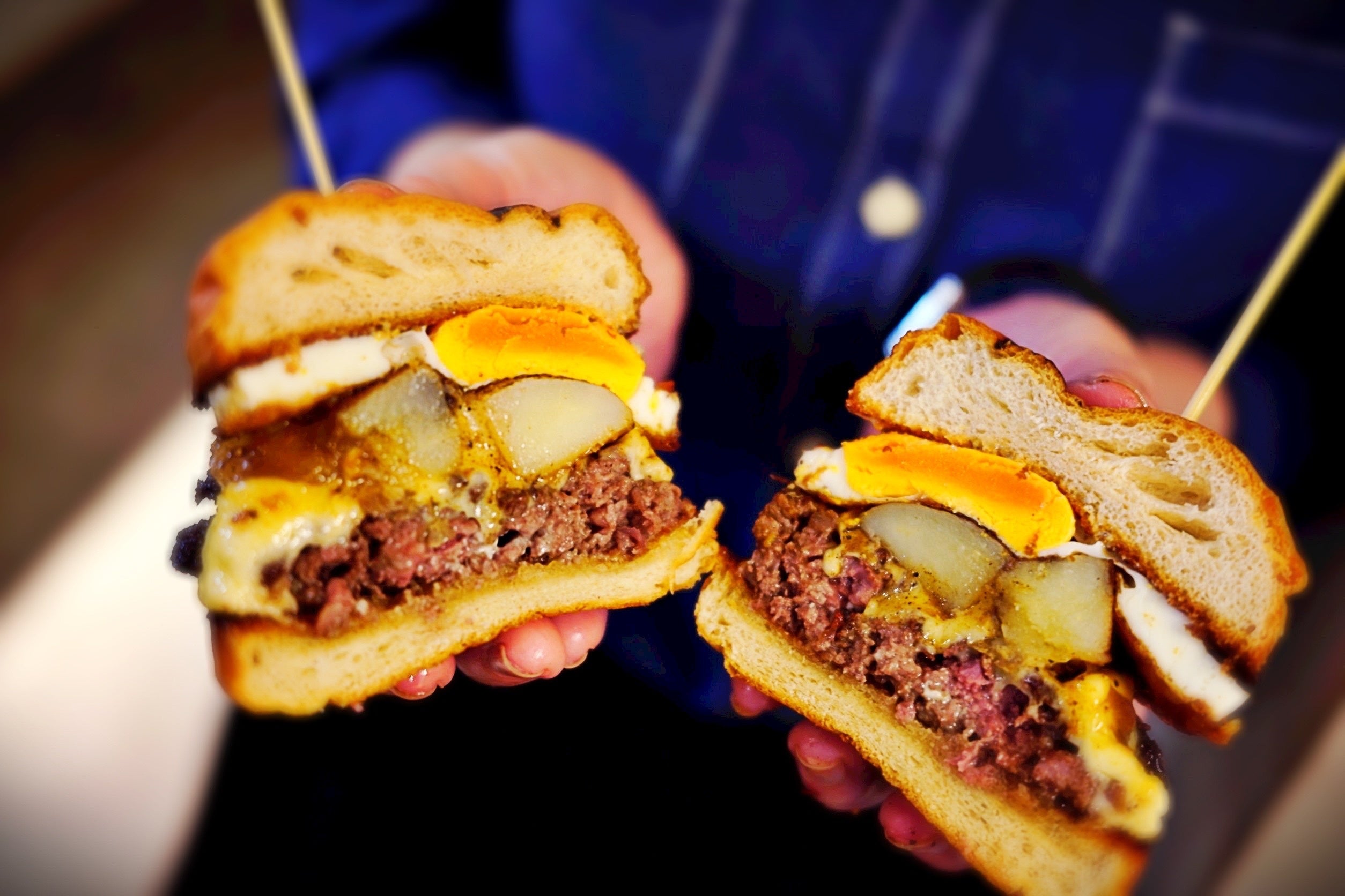 ボンディ―カレーバーガー