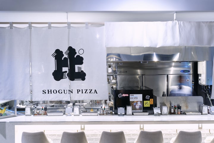 ホリエモンプロデュース『カレーだしっ!』×SHOGUN PIZZAコラボ!「シーフードカレーライスピザ」登場 ホリエモンプロデュース『カレーだしっ!』×SHOGUN PIZZAコラボ!「シーフードカレーライスピザ」登場