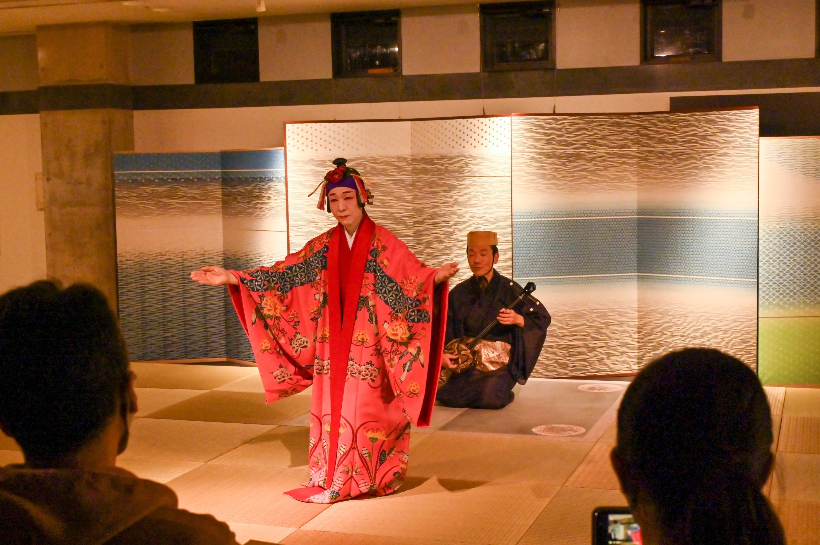 首里城を感じホンモノに拘った琉球伝統芸能『琉球の美』を沖縄