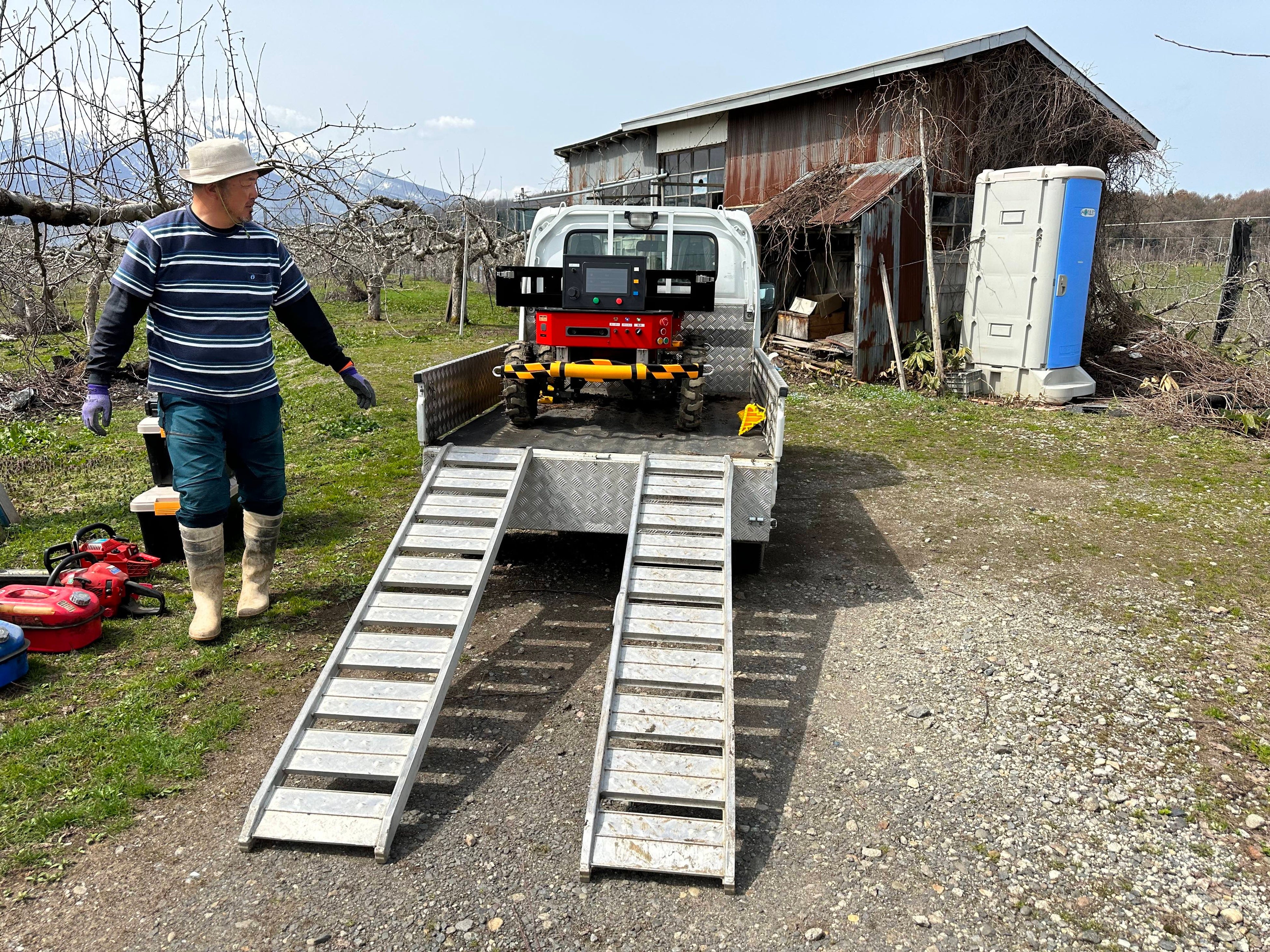 軽トラックへの積み込み・積み下ろしが容易にできるサイズに設計