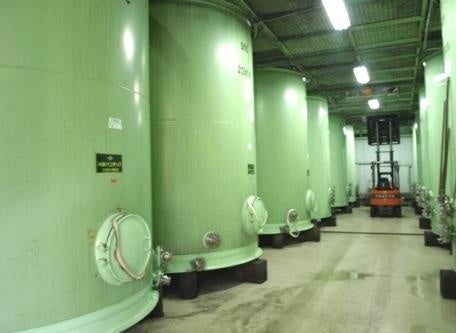 56基の巨大熟成タンク