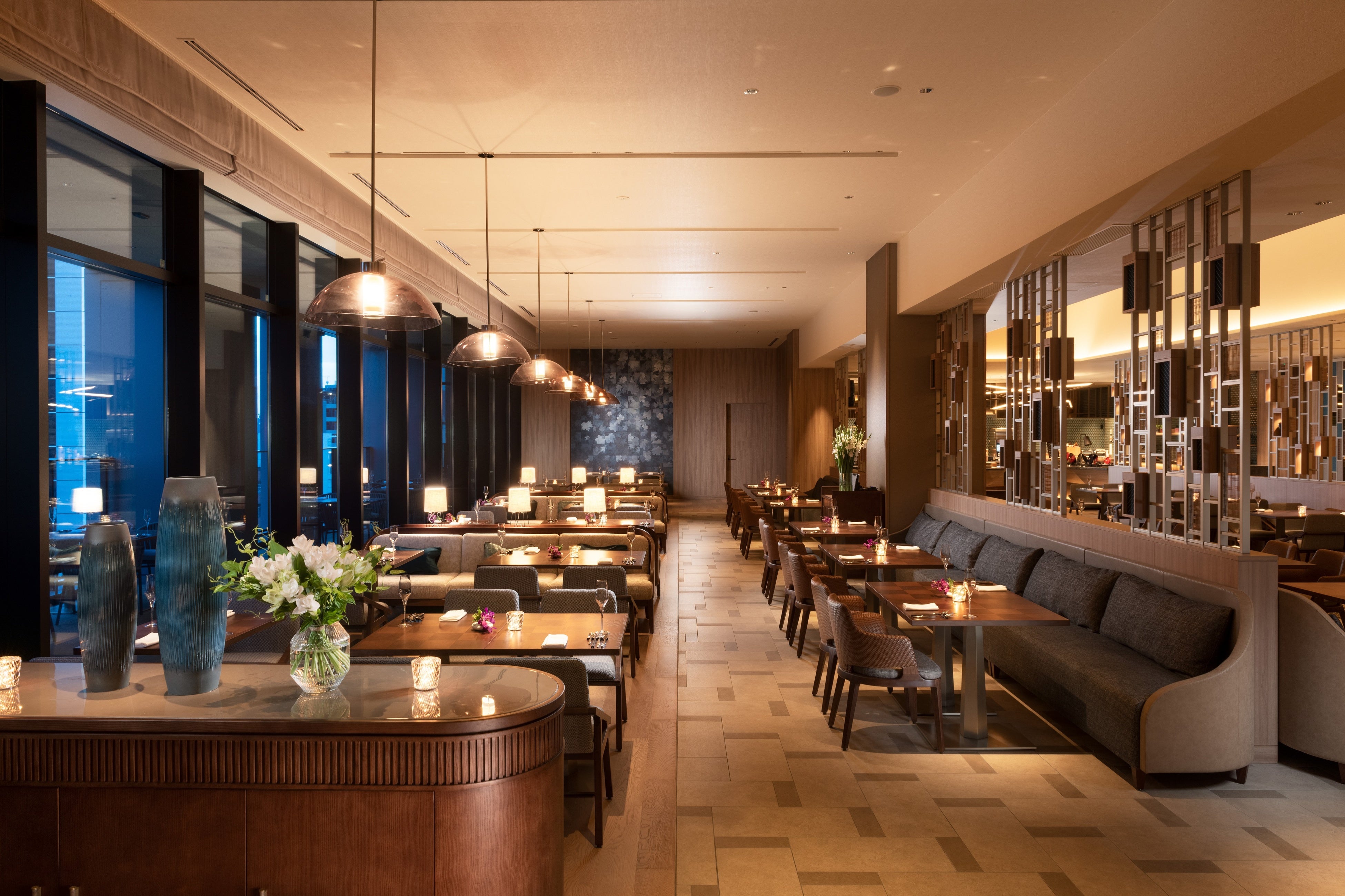 オールデイダイニング「モザイク」内観