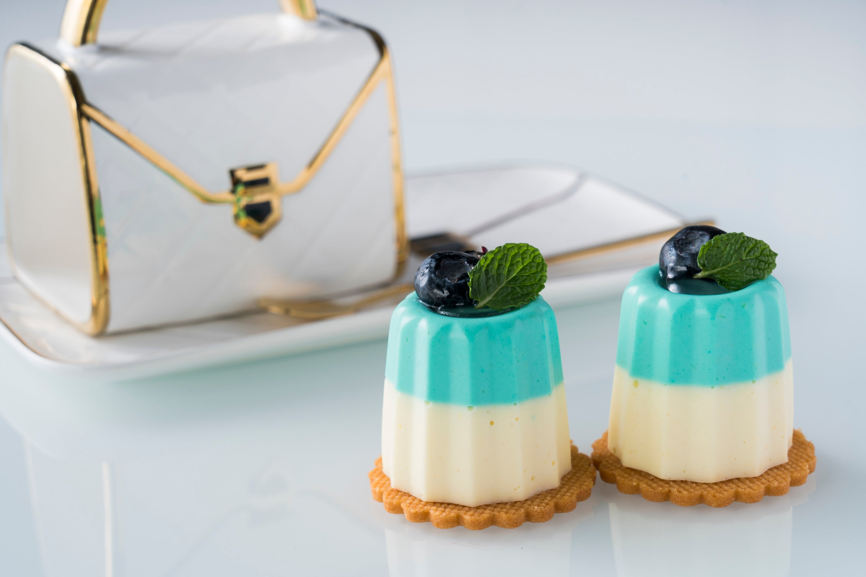 ファッショニスタのおしゃれ帽