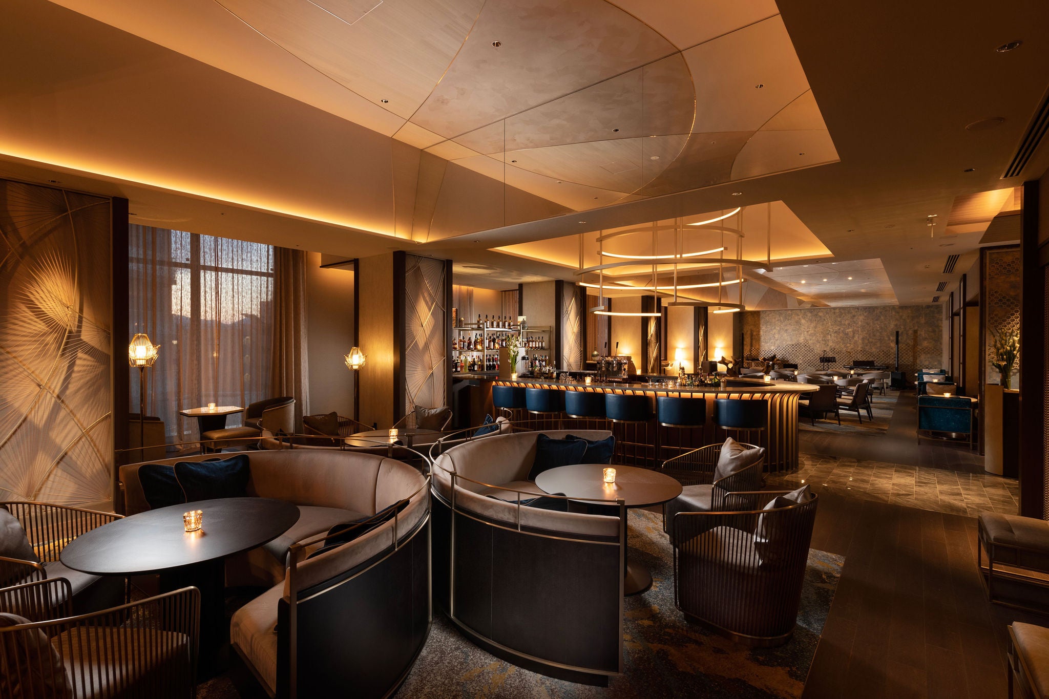 バー＆ラウンジZATTA 　内観