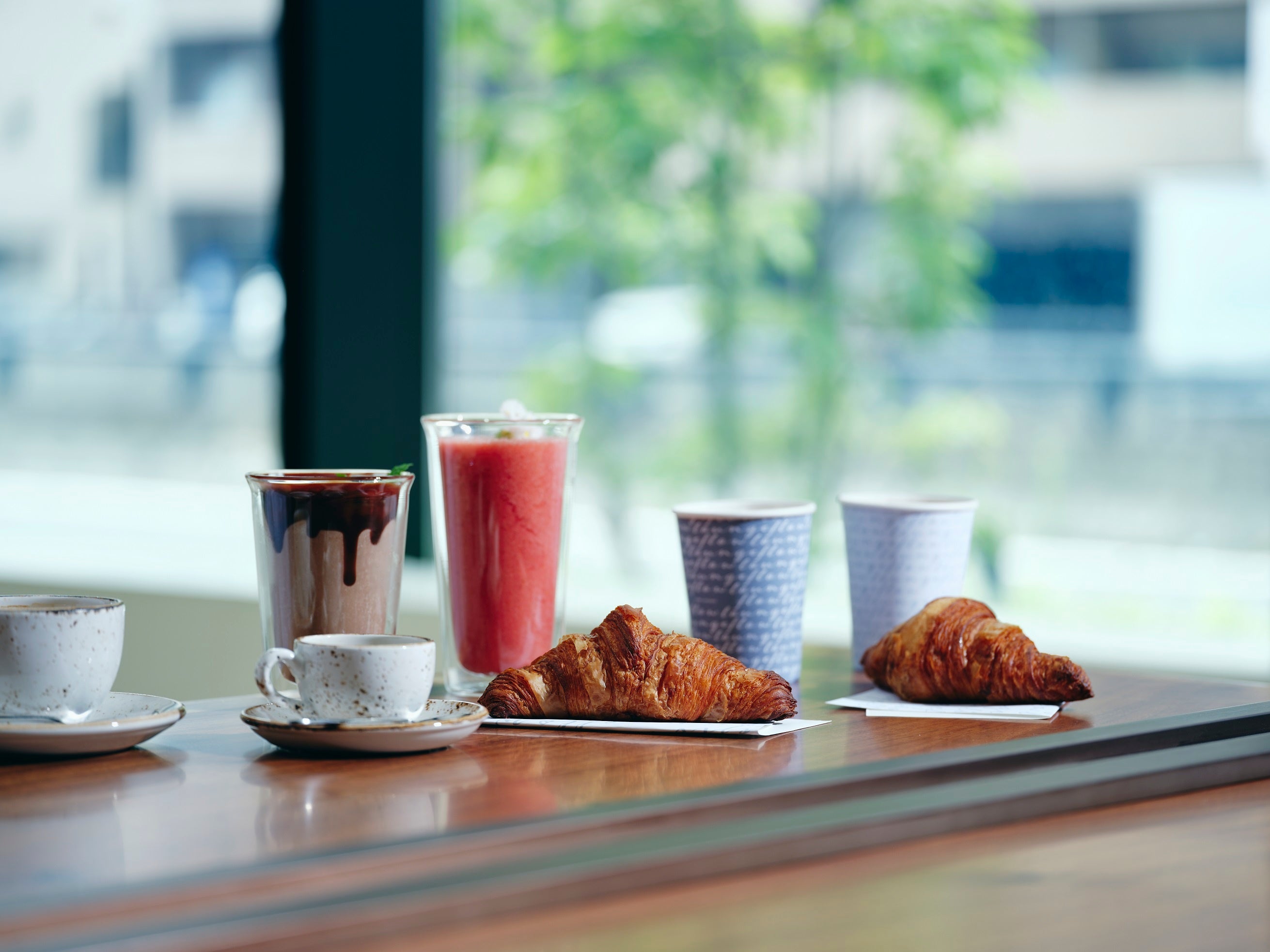 フローラウンジ