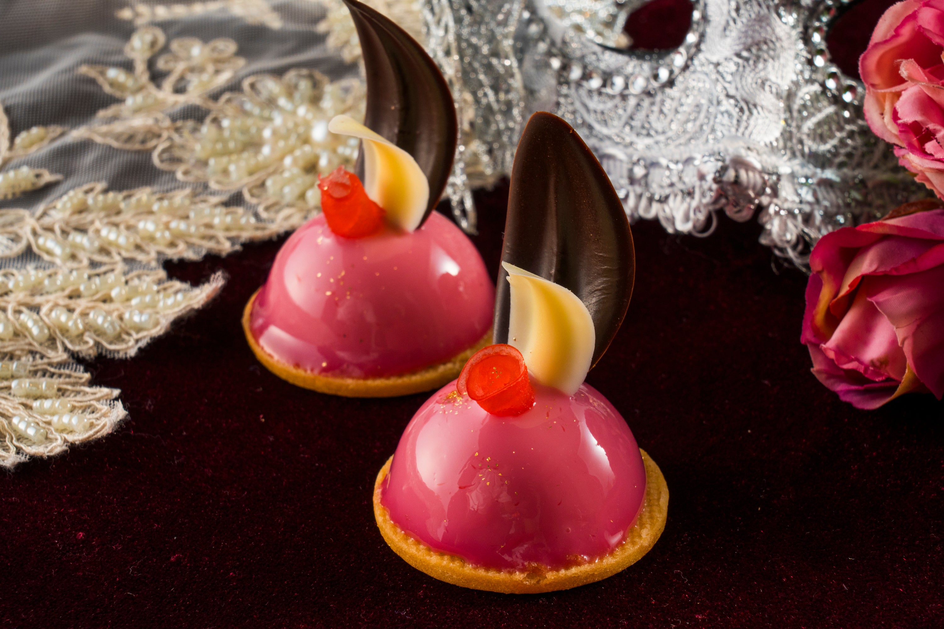 マスカレード・フェザー