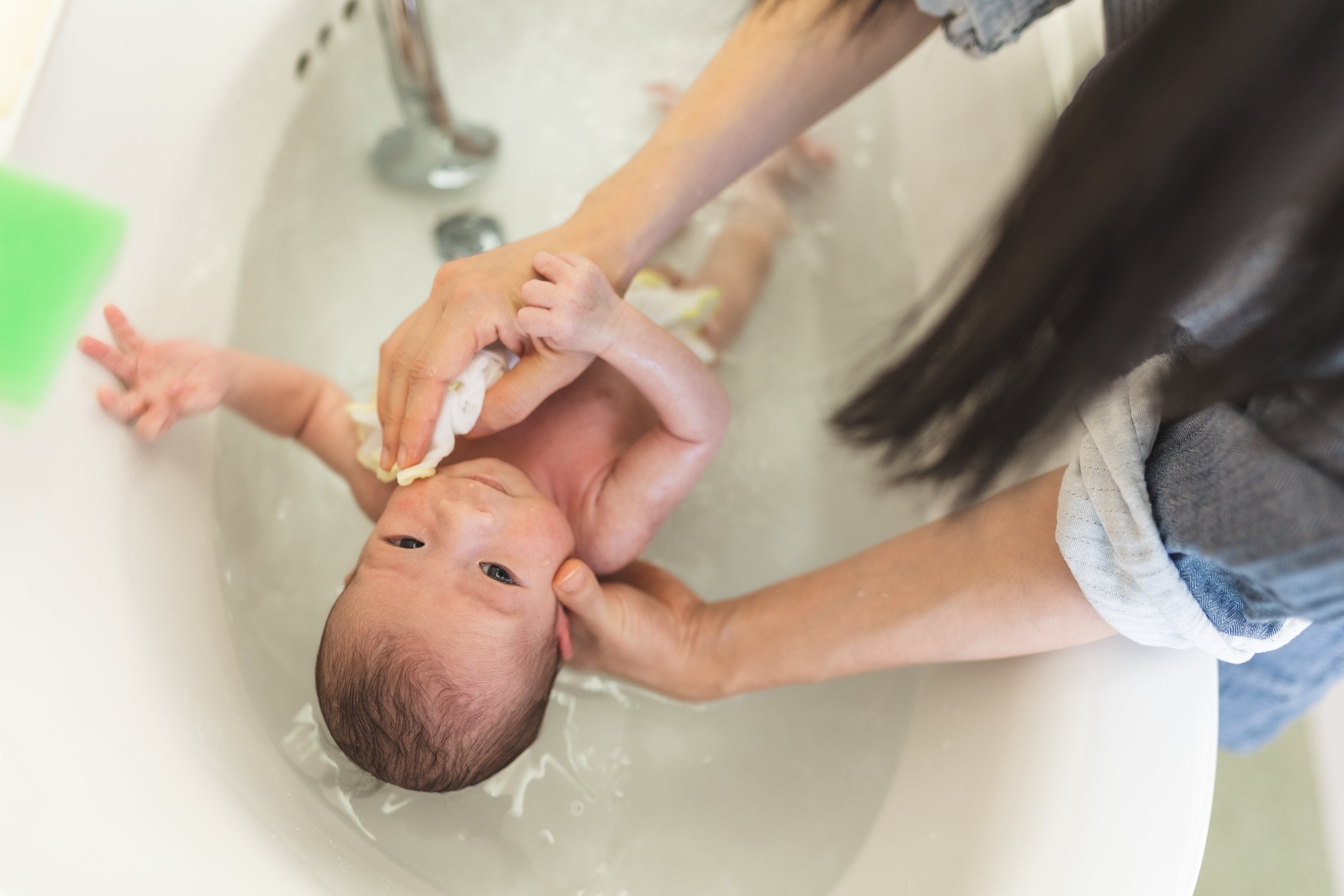 授乳指導、沐浴指導などプロから育児レクチャーを受け、育児不安を解消