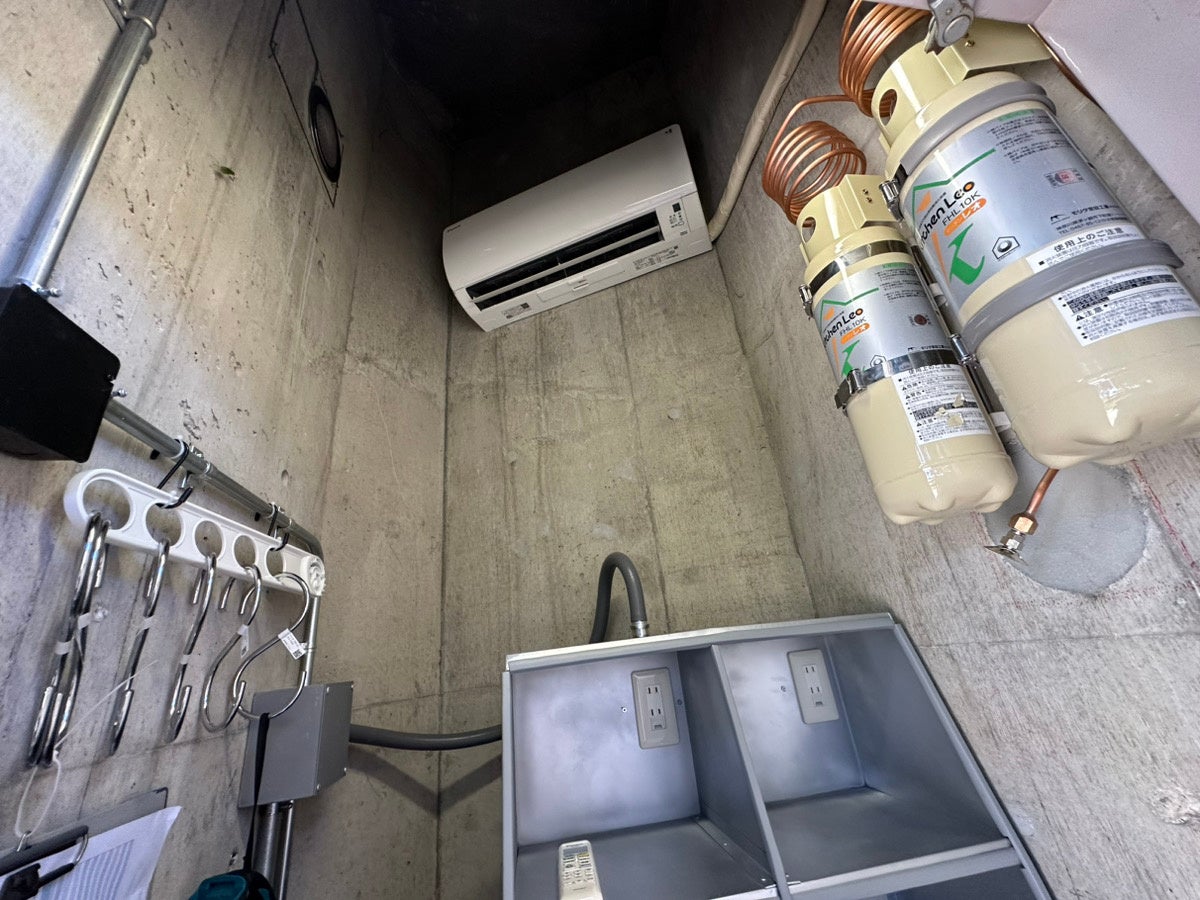 ベビールームより40m以上離れたバッテリー専用保管庫