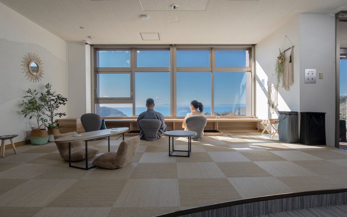 <海の見える足湯で心を整える>