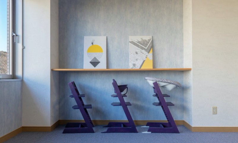 ＜カフェスペースにもトリップ トラップをご用意＞