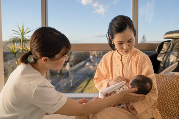 産後ケアホテルを利用するお母さまの写真