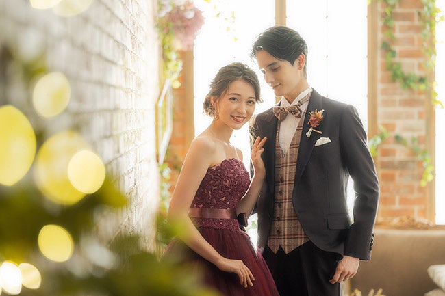 9月1日スタート 秋のウェディングキャンペーン Mellow Autumn Wedding 開催 秋の草花を使ったオリジナル ブーケやこっくりカラーのドレスなど 作り込んだ世界観でシックなシーンを演出 株式会社らかんスタジオのプレスリリース 9月1日スタート 秋のウェディングキャンペーン Mellow Autumn Wedding 開催 秋の草花を使ったオリジナル ブーケやこっくりカラーのドレスなど 作り込んだ世界観でシックなシーンを演出 株式会社らかんスタジオのプレスリリース