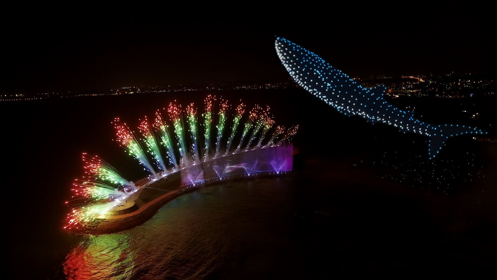 レッドクリフ、9月20日開催「沖縄かなさ花火」にてドローンショーを演出・運営 | 株式会社レッドクリフのプレスリリース