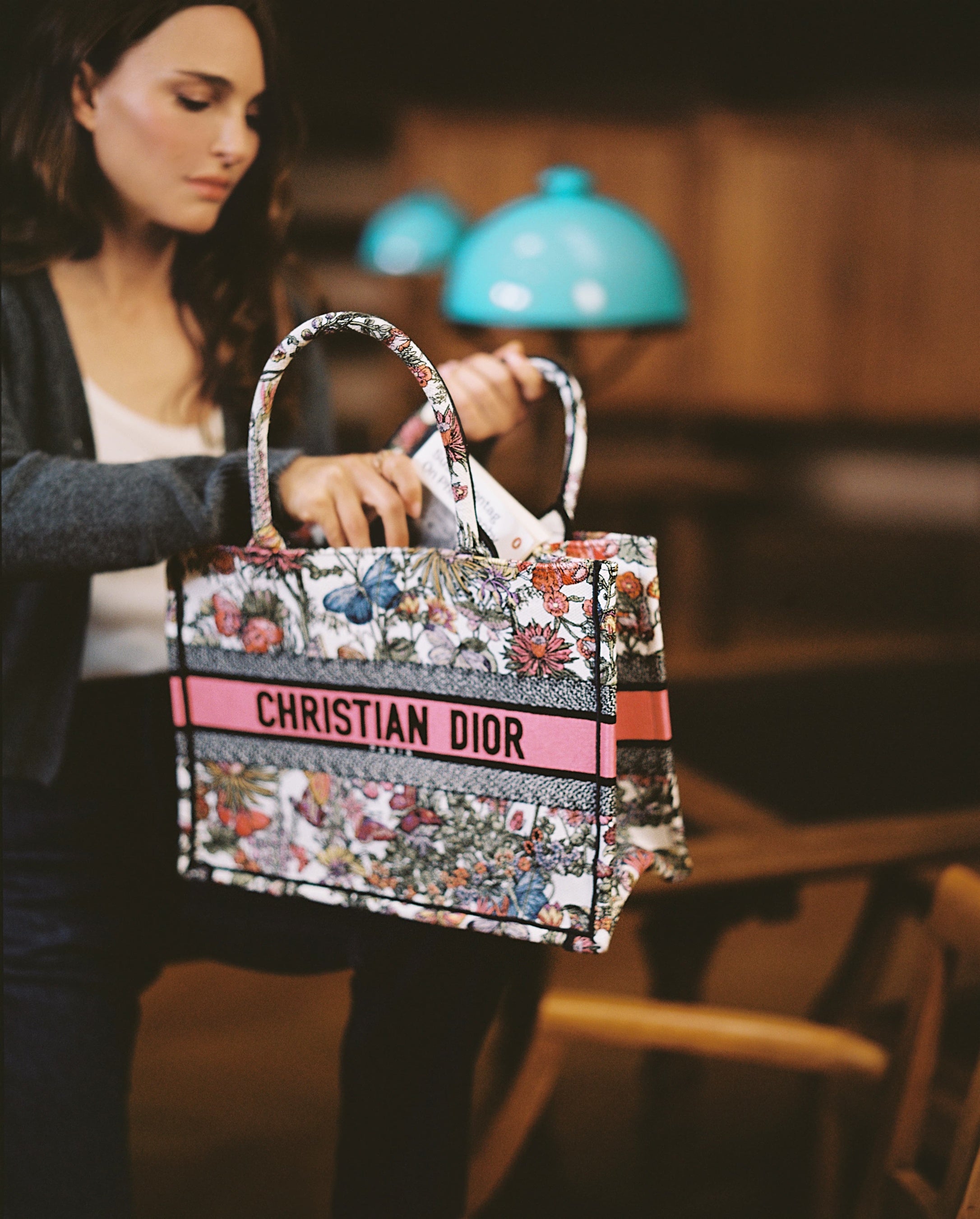 【絶対欲しい♡】ディオール ブックトート 入手困難 DIOR | ディオール ブック トート |ウィメンズバッグ