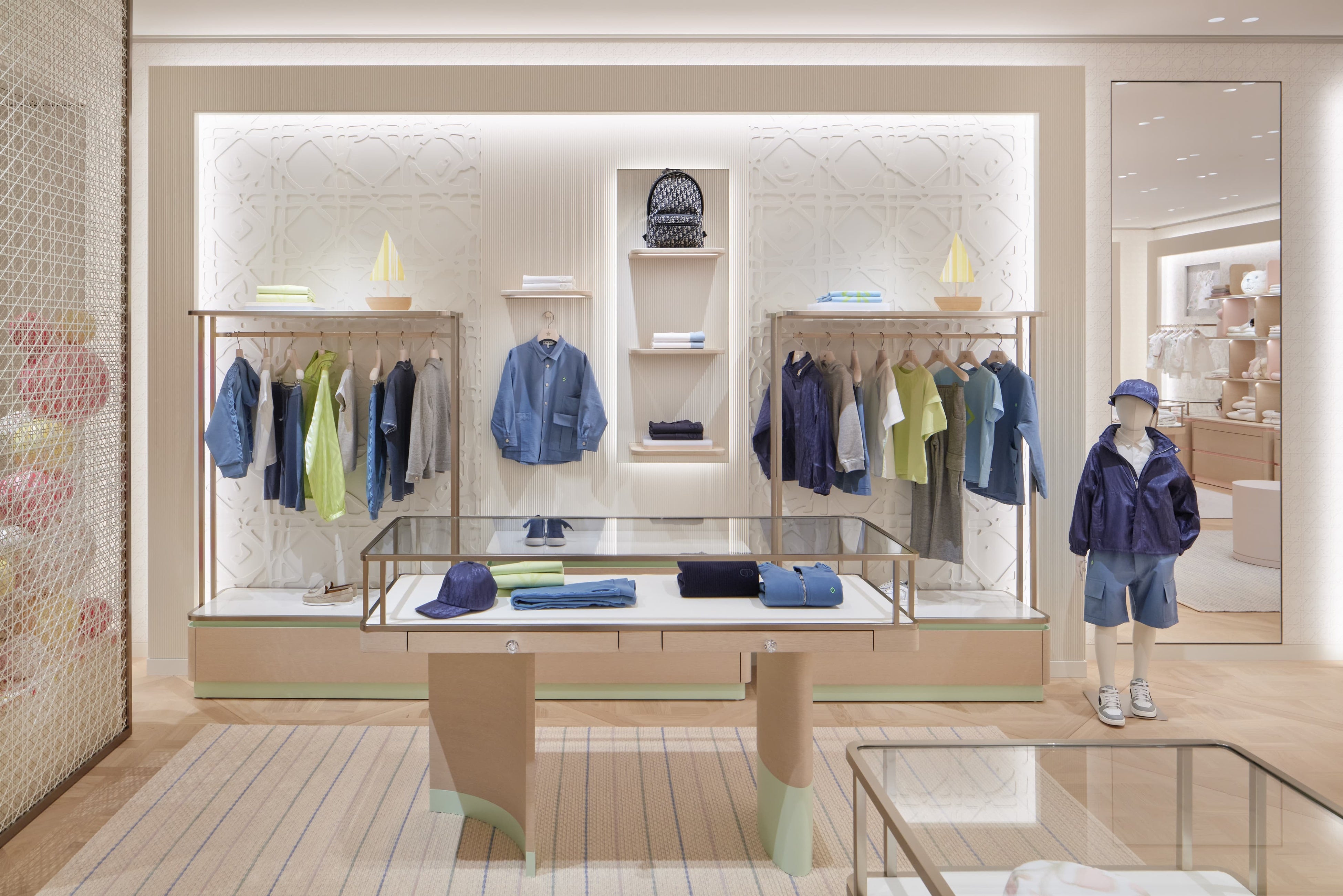 BABY DIOR】GINZA SIXにベビー ディオールが誕生 | クリスチャン