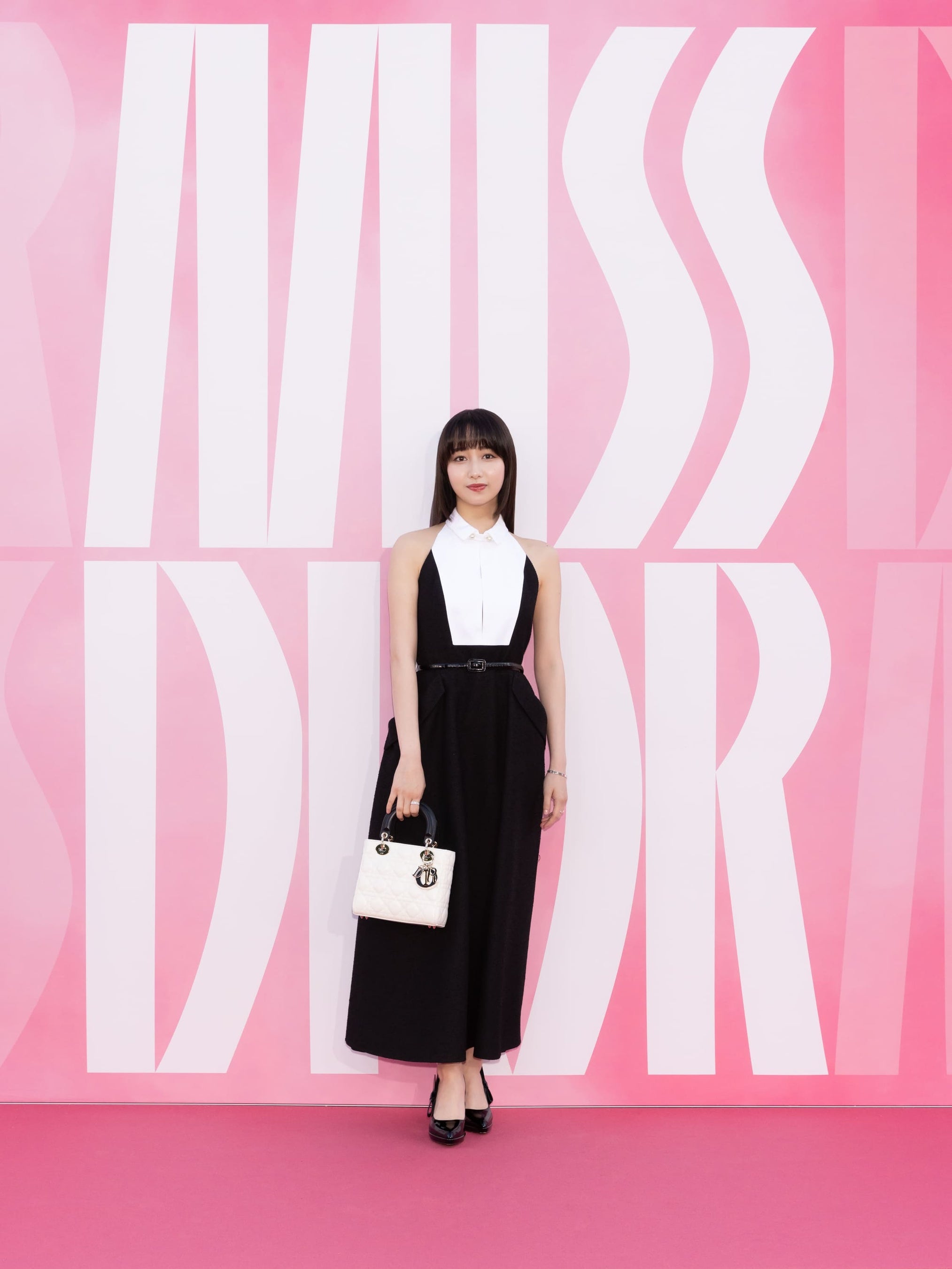 DIOR】ディオールを纏うセレブリティ「ミスディオール展覧会