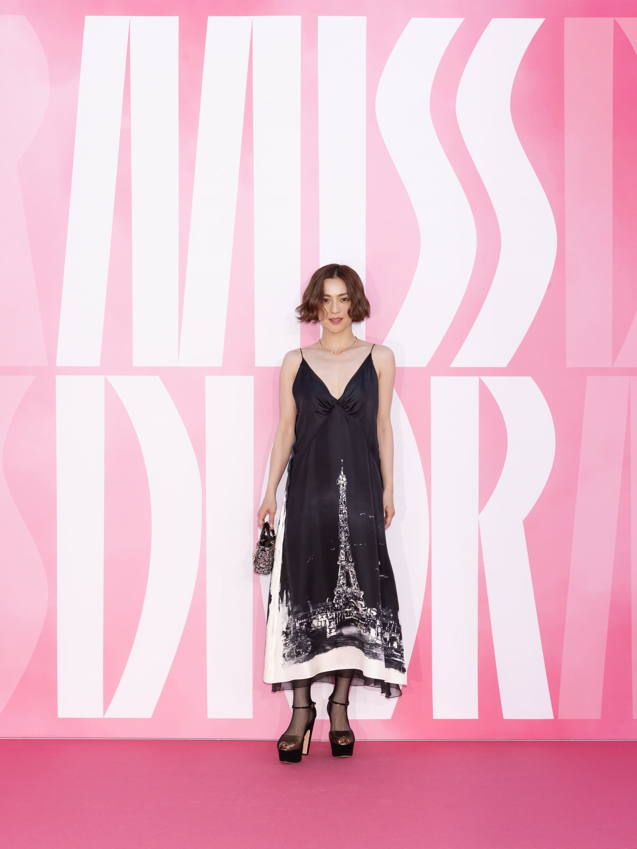 DIOR】ディオールを纏うセレブリティ「ミスディオール展覧会