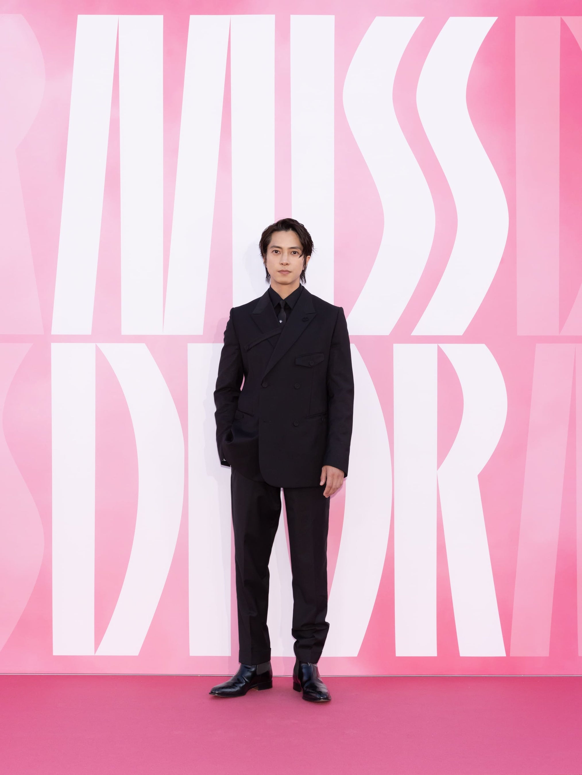 ディオール クチュール 2025 春夏 - RUNWAY MAGAZINE®オフィシャル