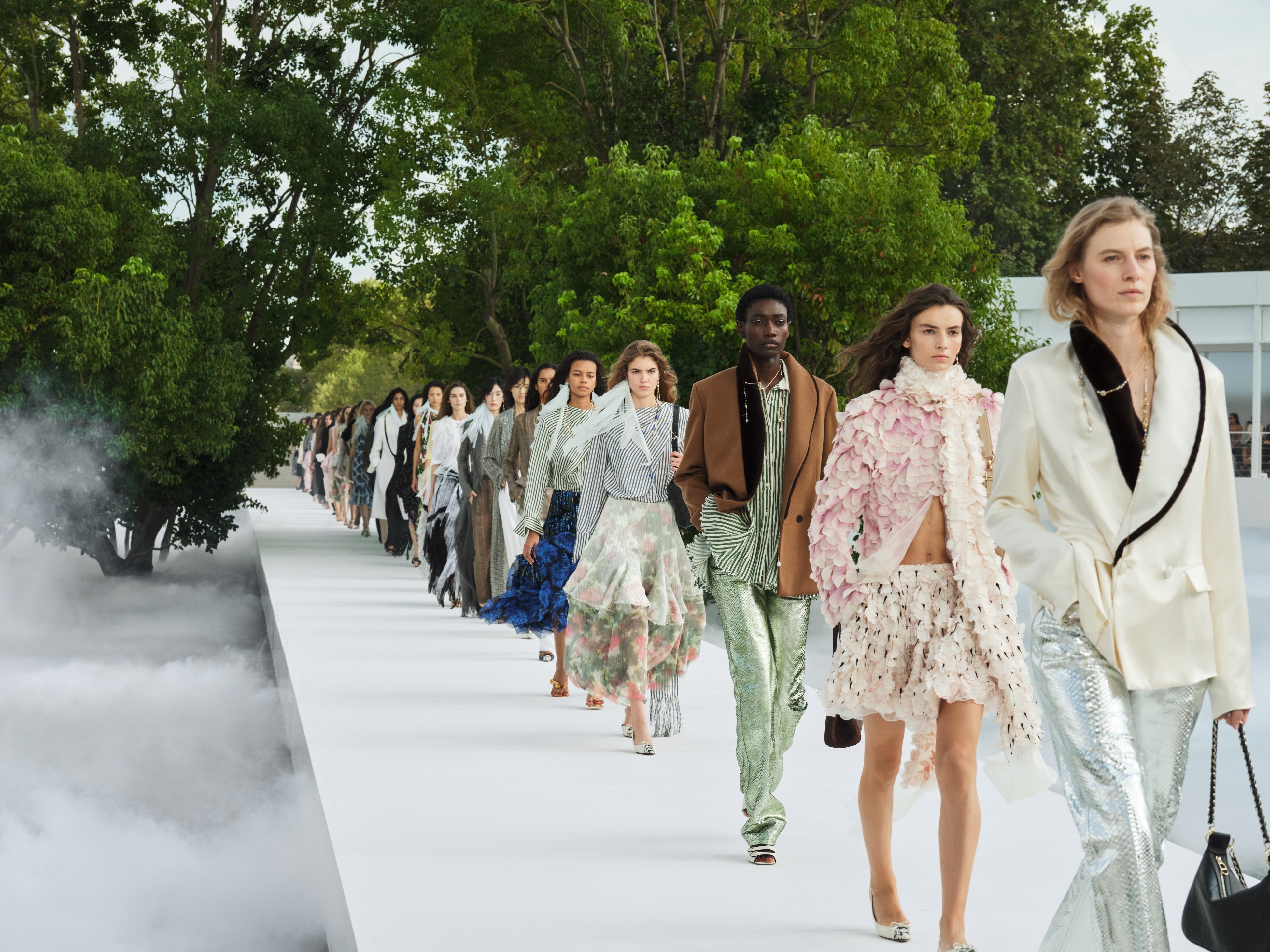 【Dior】2027年ウィメンズ サマー コレクション ショーを発表