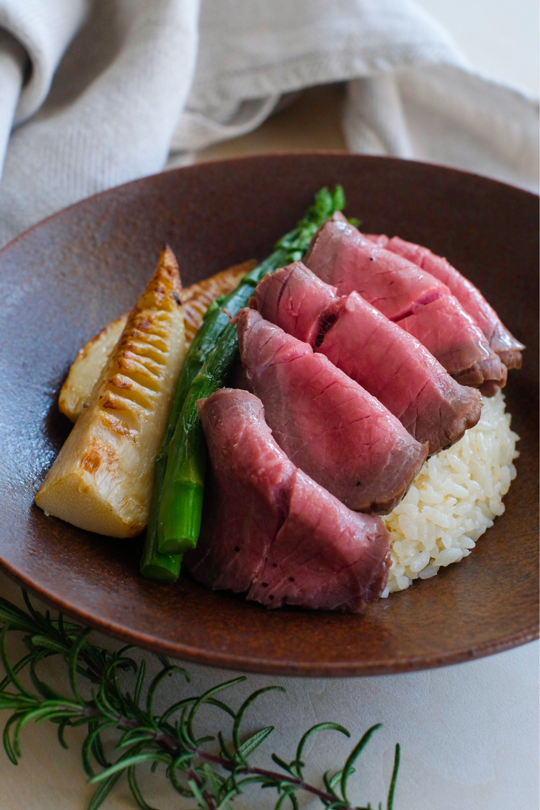 ローストビーフピラフ 〜旬の野菜添え〜 ：¥1,518(税込)