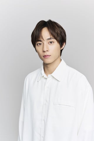 鬼才フィリップ・リドリーの一人芝居、永田崇人が10役を演じるソロパフォーマンス!2024年、東京芸術劇場で初演予定 鬼才フィリップ・リドリーの一人芝居、永田崇人が10役を演じるソロパフォーマンス!2024年、東京芸術劇場で初演予定