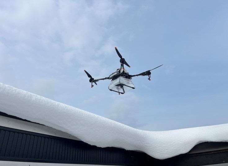 農業×融雪　屋根への融雪剤散布