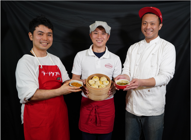 左から片山氏（ラージクマール）、曹（老祥記）、深澤氏（マンドリルカレー）