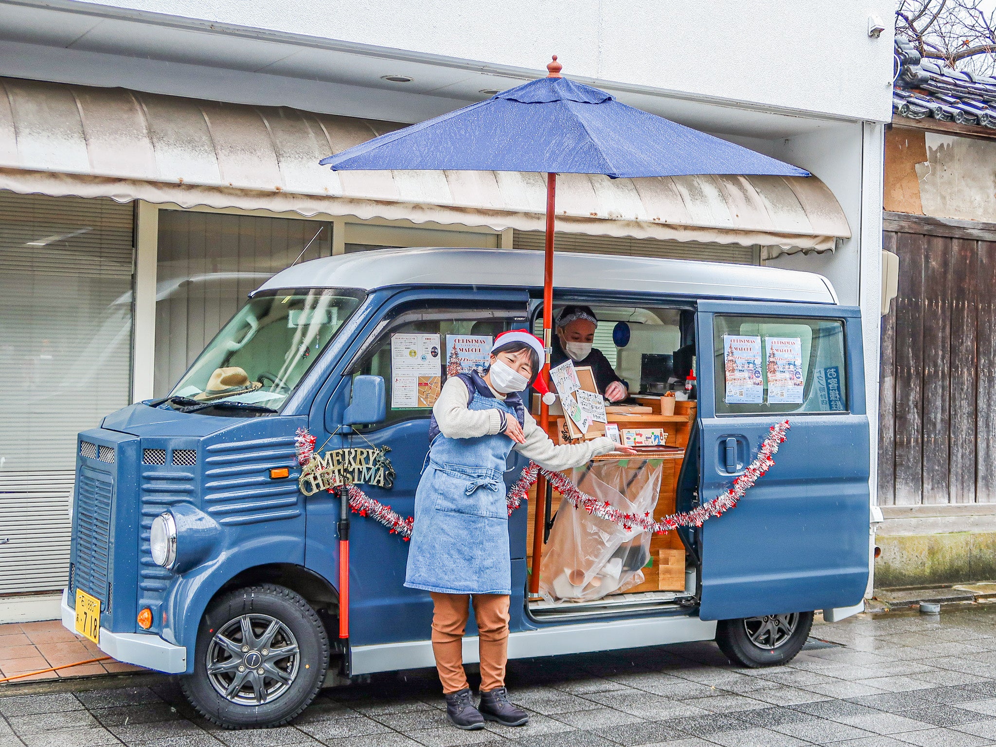 第1回クリスマスマルシェ (キッチンカー) の様子