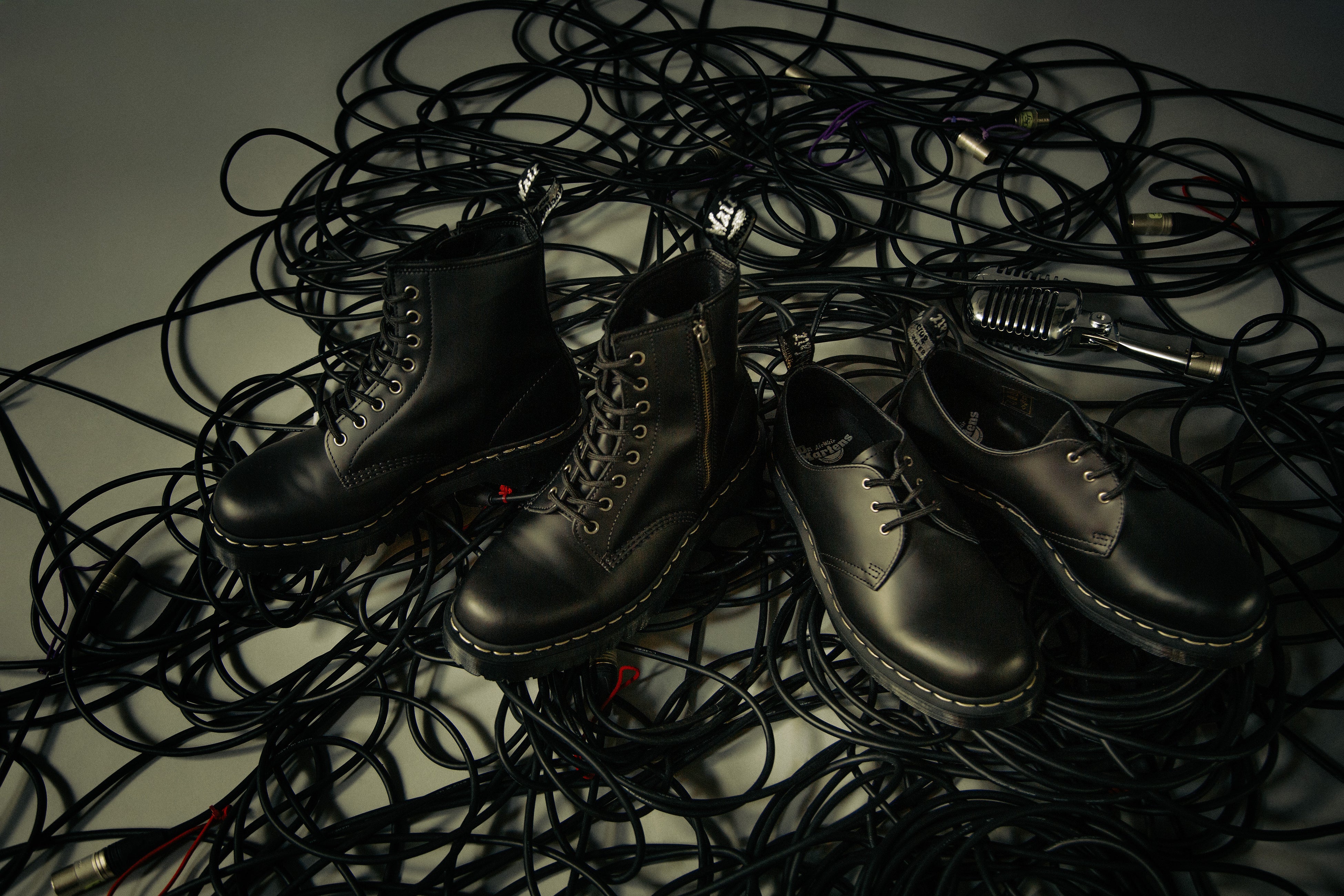 ドクターマーチン】日本限定 “THE GREY STITCH” COLLECTION TOKYO を