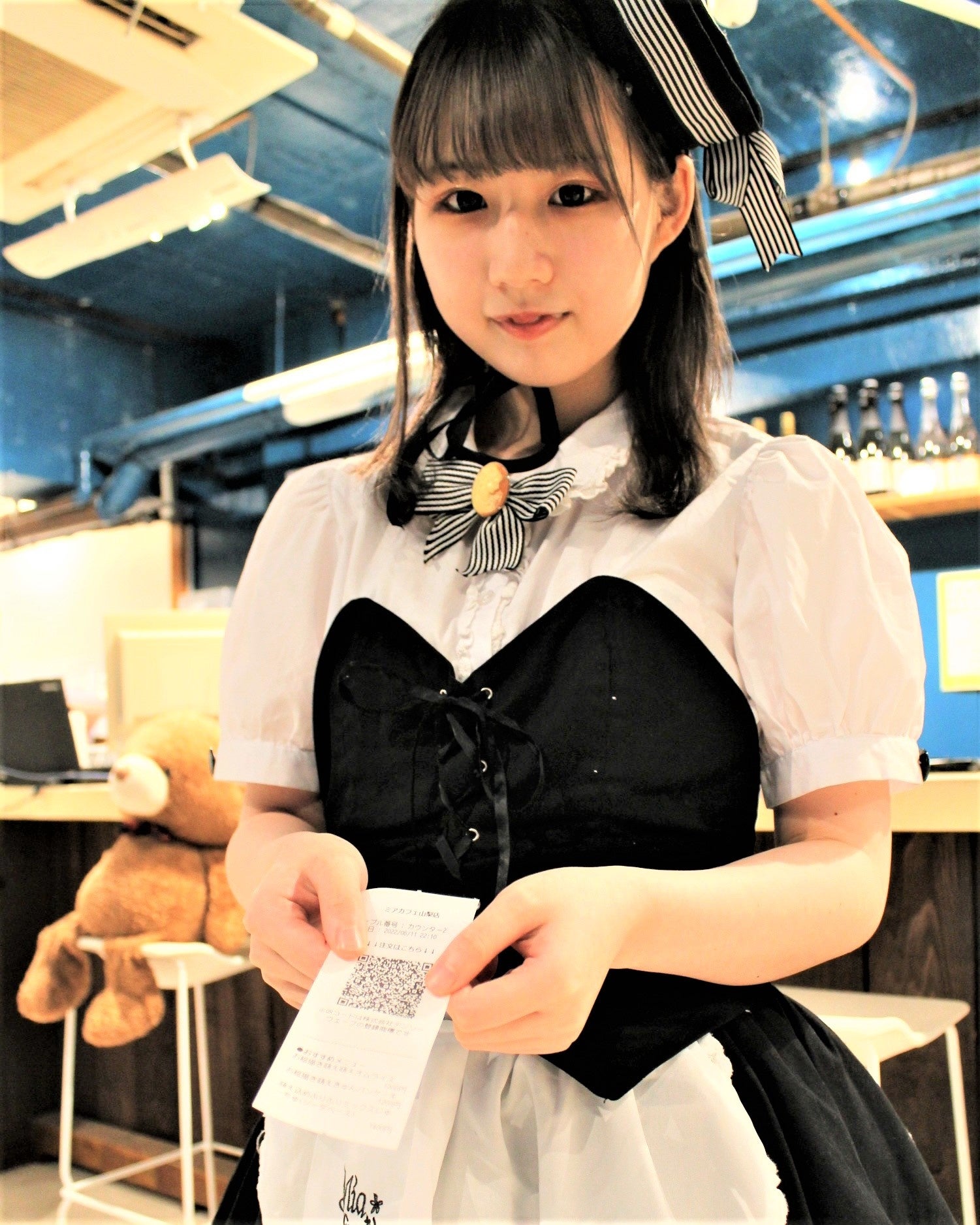 スタッフはQRコードを渡すだけ