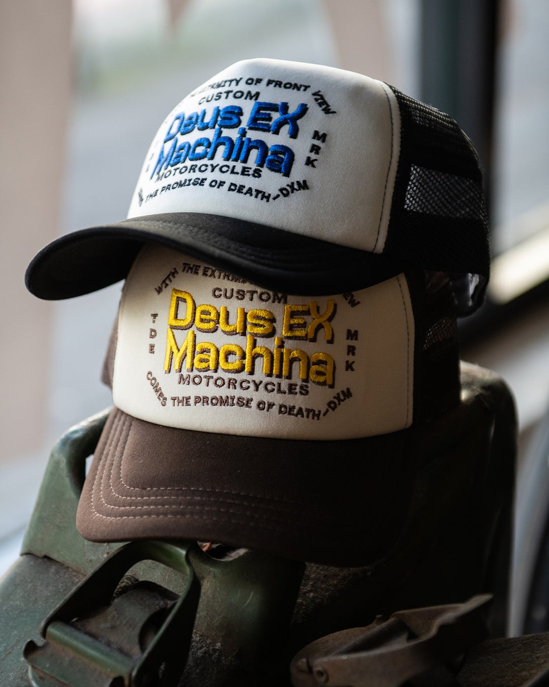 【DEUS】Nuts and Bolts コレクション★CHARGERTシャツ★送料込 New】シンプルで洗練された ナッツ& ボルツ コレクション | 株式