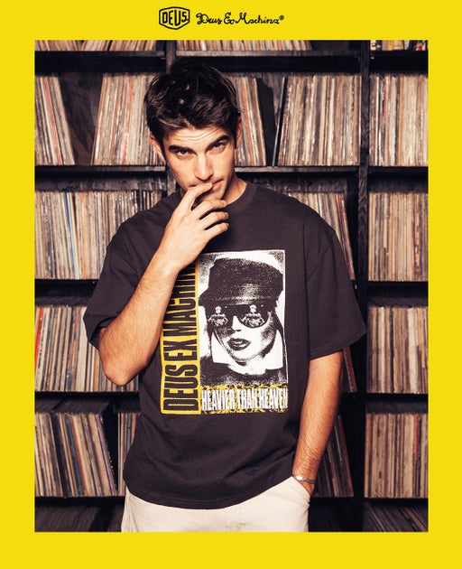 デウスエクスマキナの最新Tシャツが浅草に登場!2024年には原宿にポップアップストアもオープン デウスエクスマキナの最新Tシャツが浅草に登場!2024年には原宿にポップアップストアもオープン