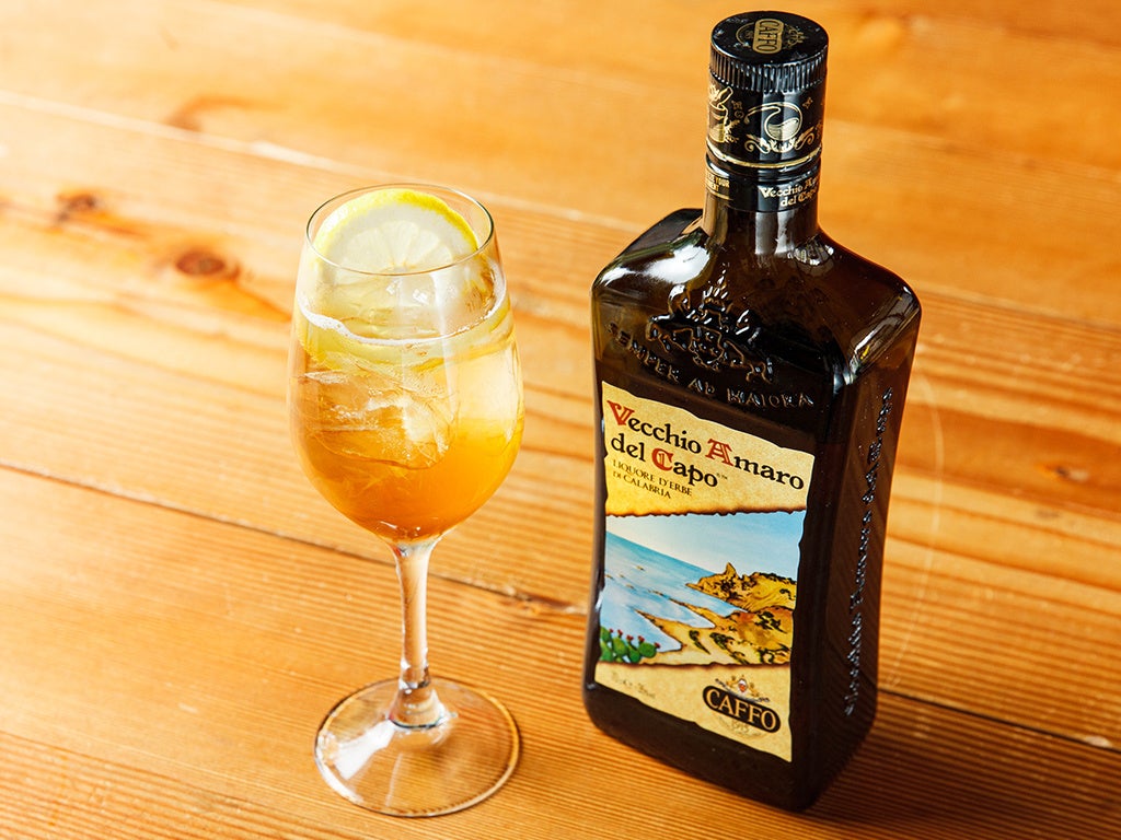 デウス浅草カフェ秋限定メニュー  アマーロ　ソーダ （お酒です）