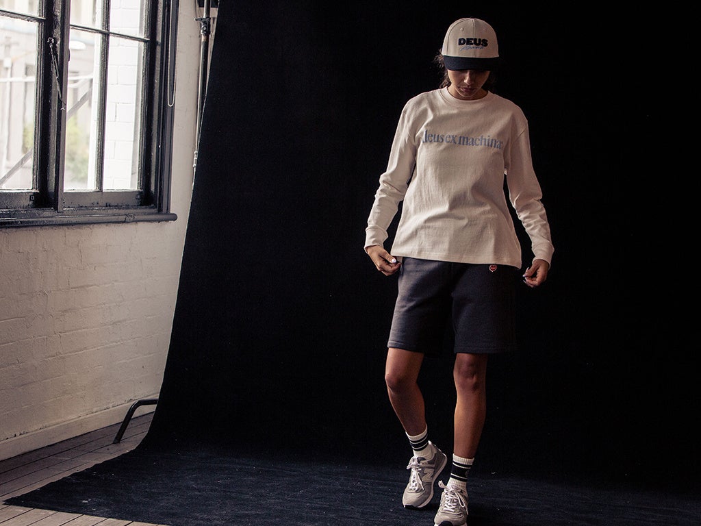 DEUS WOMENS 2022 FW