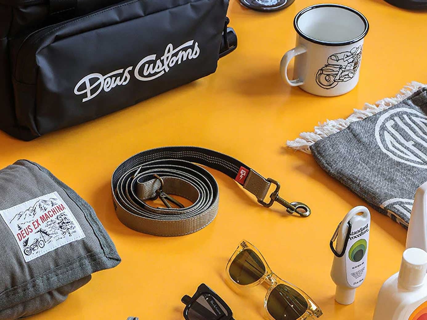 【デウス 公式オンラインストア ギフト ラッピング無料キャンペーン実施中】