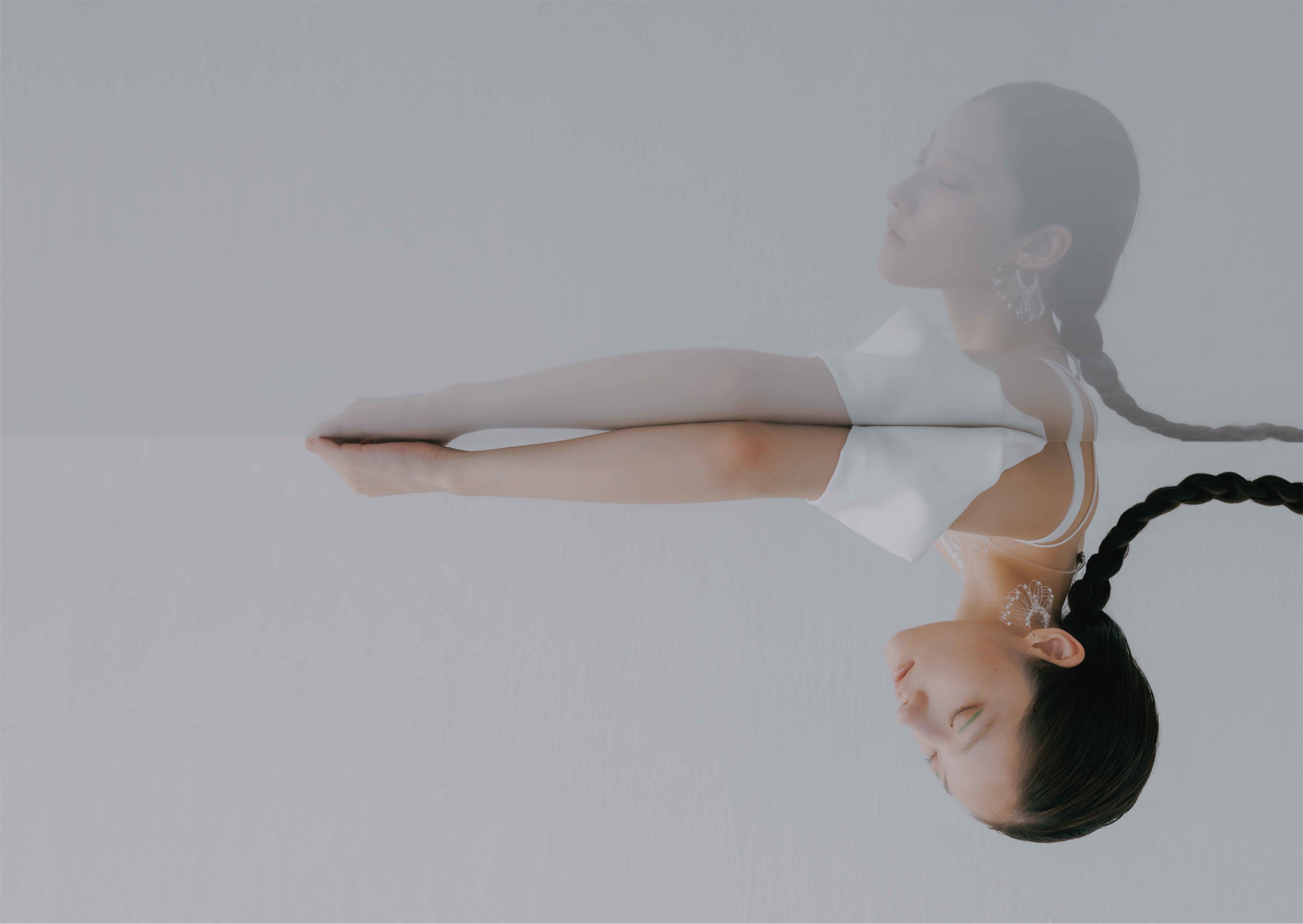 Photographer：Shuhei Tsunekawa、Model：ANNI YANG(TOMORROW TOKYO)、Makeup：KOTO(UM)、Hair：KURUSHIMA(Y’s C)、Stylist：Remi Kawasaki 